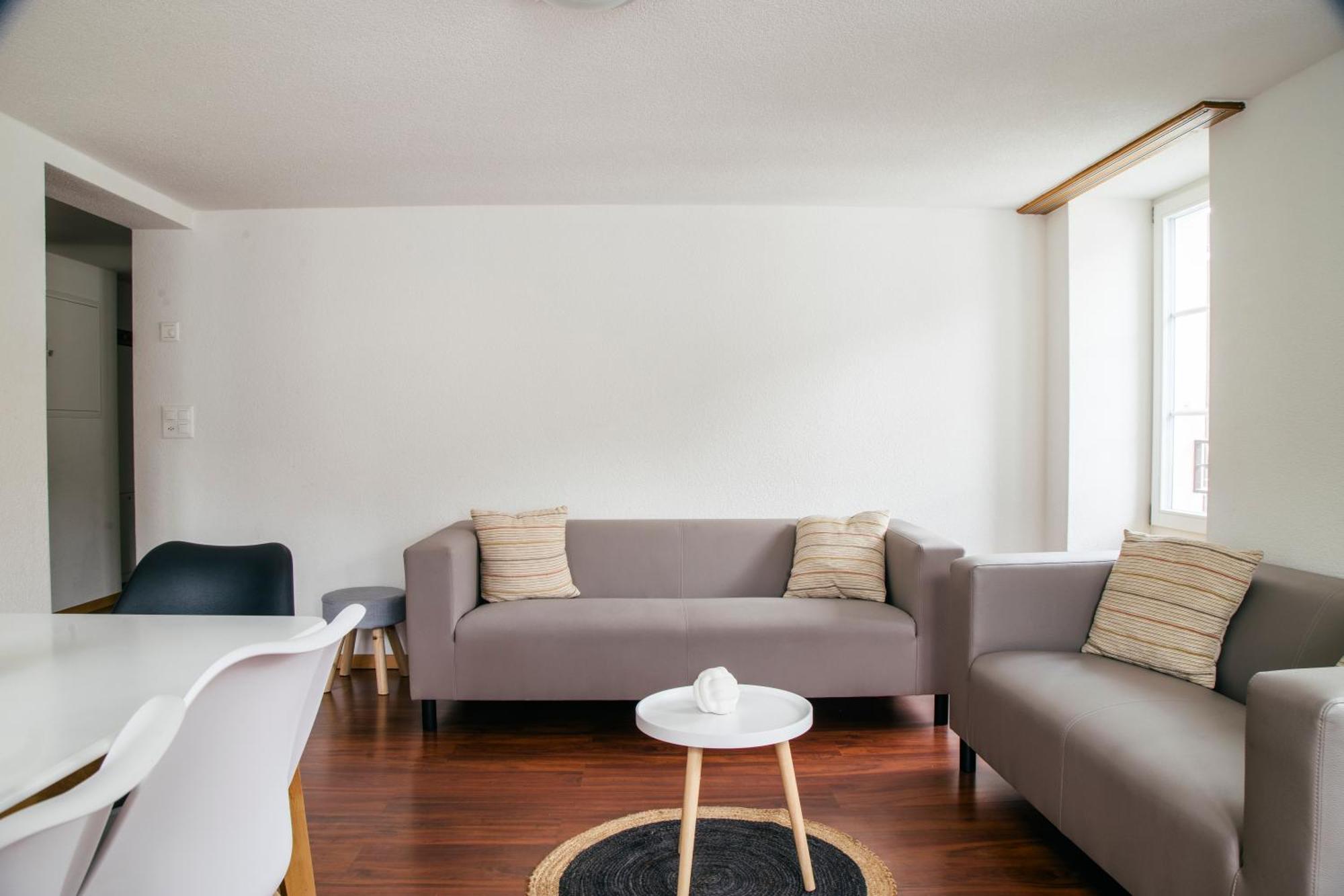 Nimbuzzz Apartments Unterseen Room photo