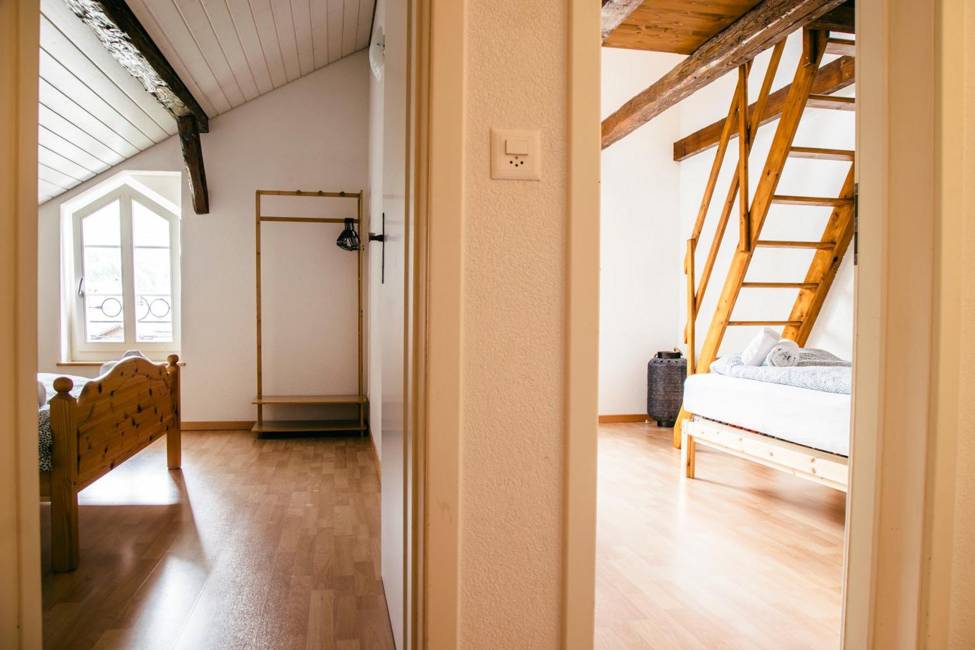 Nimbuzzz Apartments Unterseen Room photo